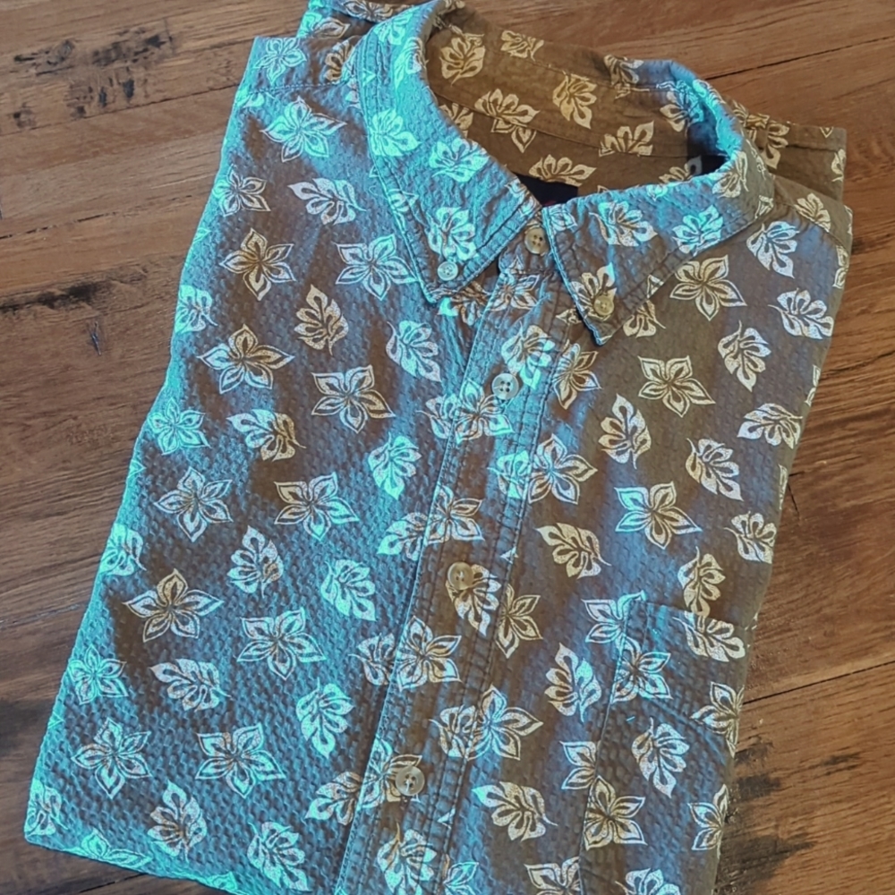 Catalina Short Sleeved Shirt. Sz XL.